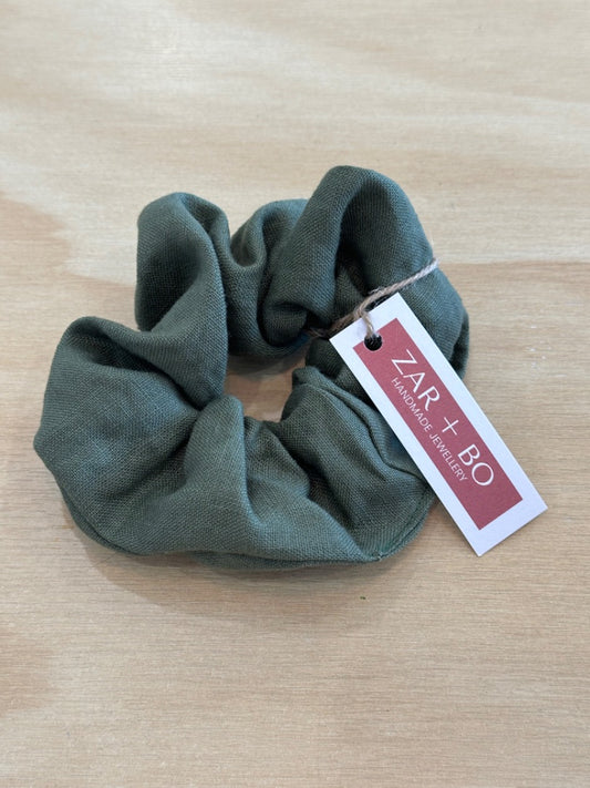 Green Linen Scrunchie | Zar + Bo