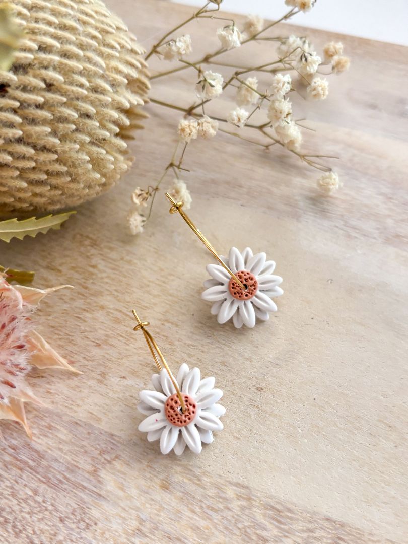 Red Earth Wandering Everlasting Daisy Hoops,  white and terracotta