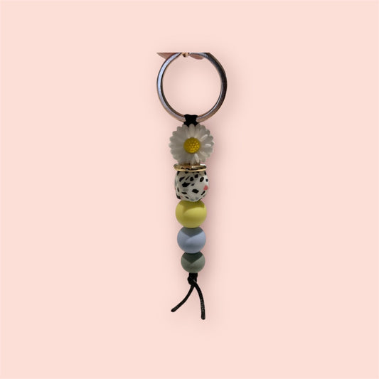 Sweet.Sunshine229 Silicone beaded keychain,  White flower